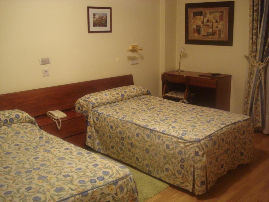 Hotel Isabel Briviesca Phòng bức ảnh