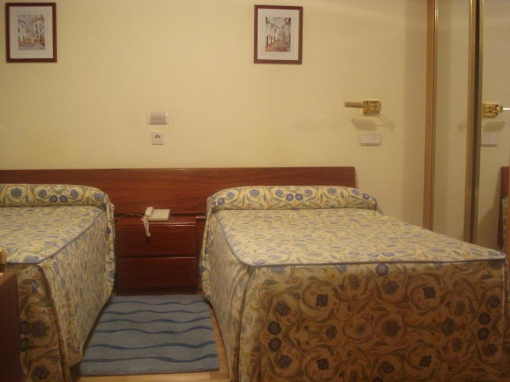Hotel Isabel Briviesca Phòng bức ảnh